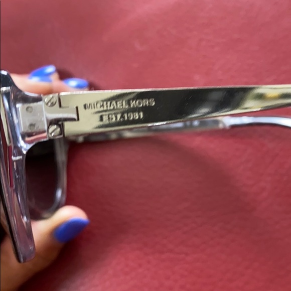 Sunglasses - Picture 3 of 4